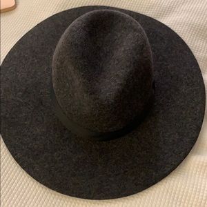 Saks fifth avenue felt flat brim hat